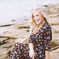 Ellie Holcomb